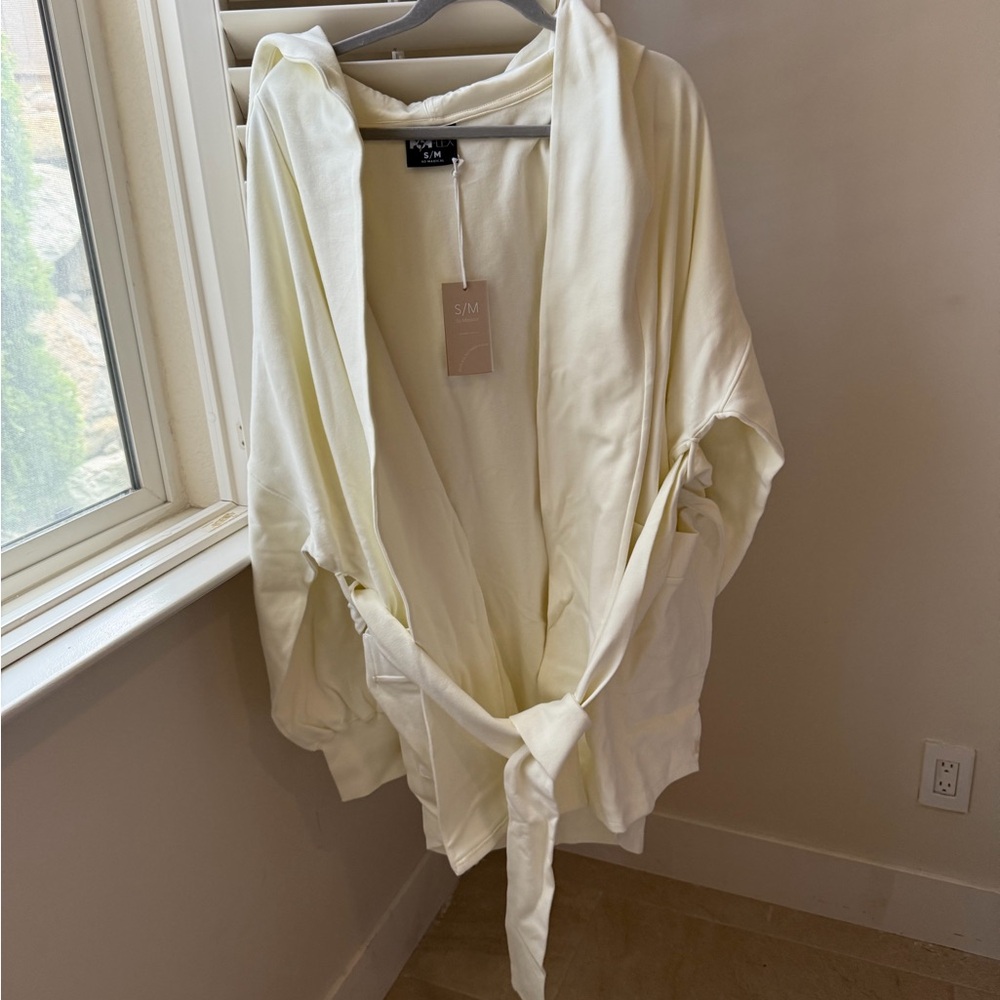 NWT SOLD OUT Popflex Active Robe